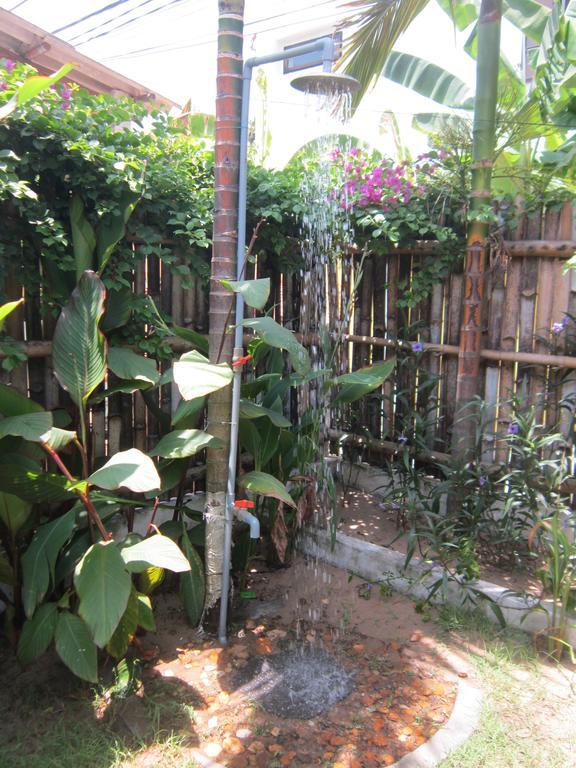 Local Beach Homestay Hoi An Bagian luar foto