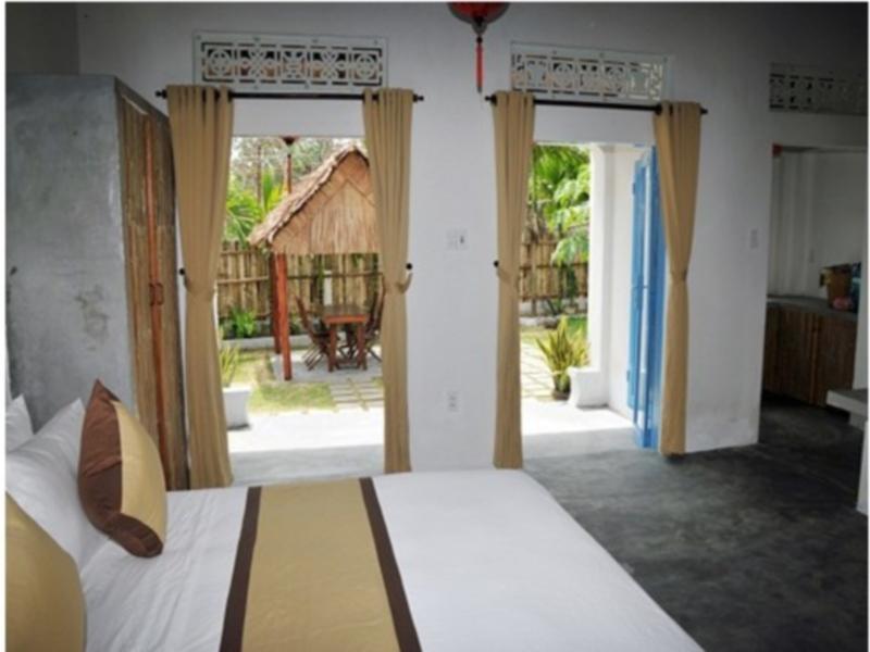 Local Beach Homestay Hoi An Bagian luar foto