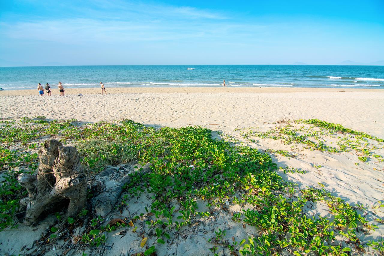 Local Beach Homestay Hoi An Bagian luar foto